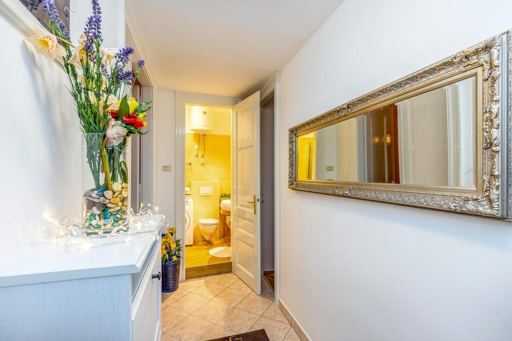 Conty Apartment Рийека Екстериор снимка