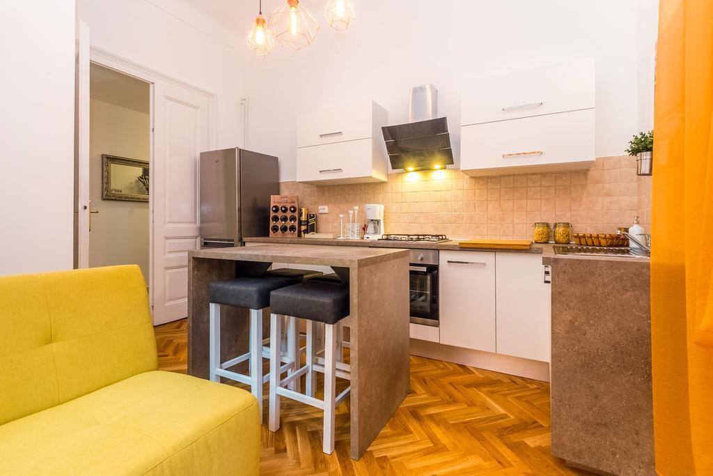 Conty Apartment Рийека Екстериор снимка