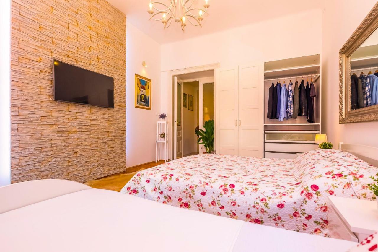 Conty Apartment Рийека Екстериор снимка